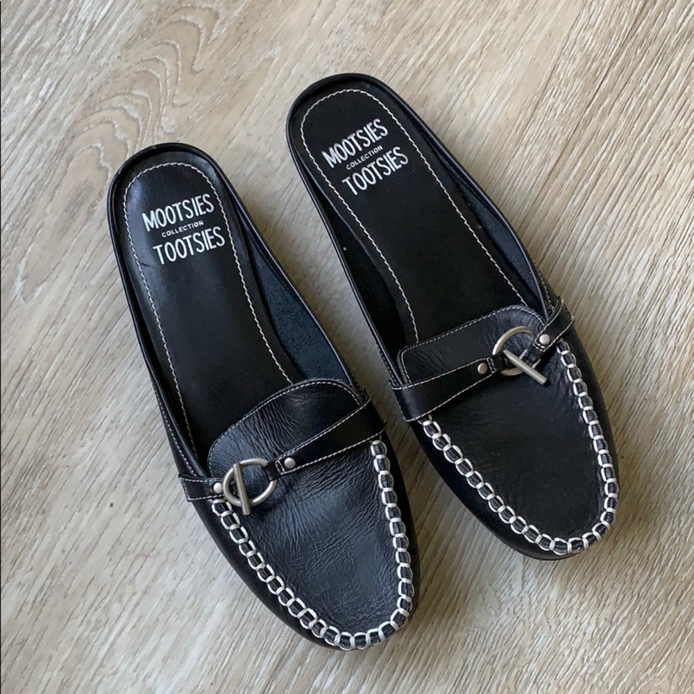 Women’s size 7.5 black backless shoe